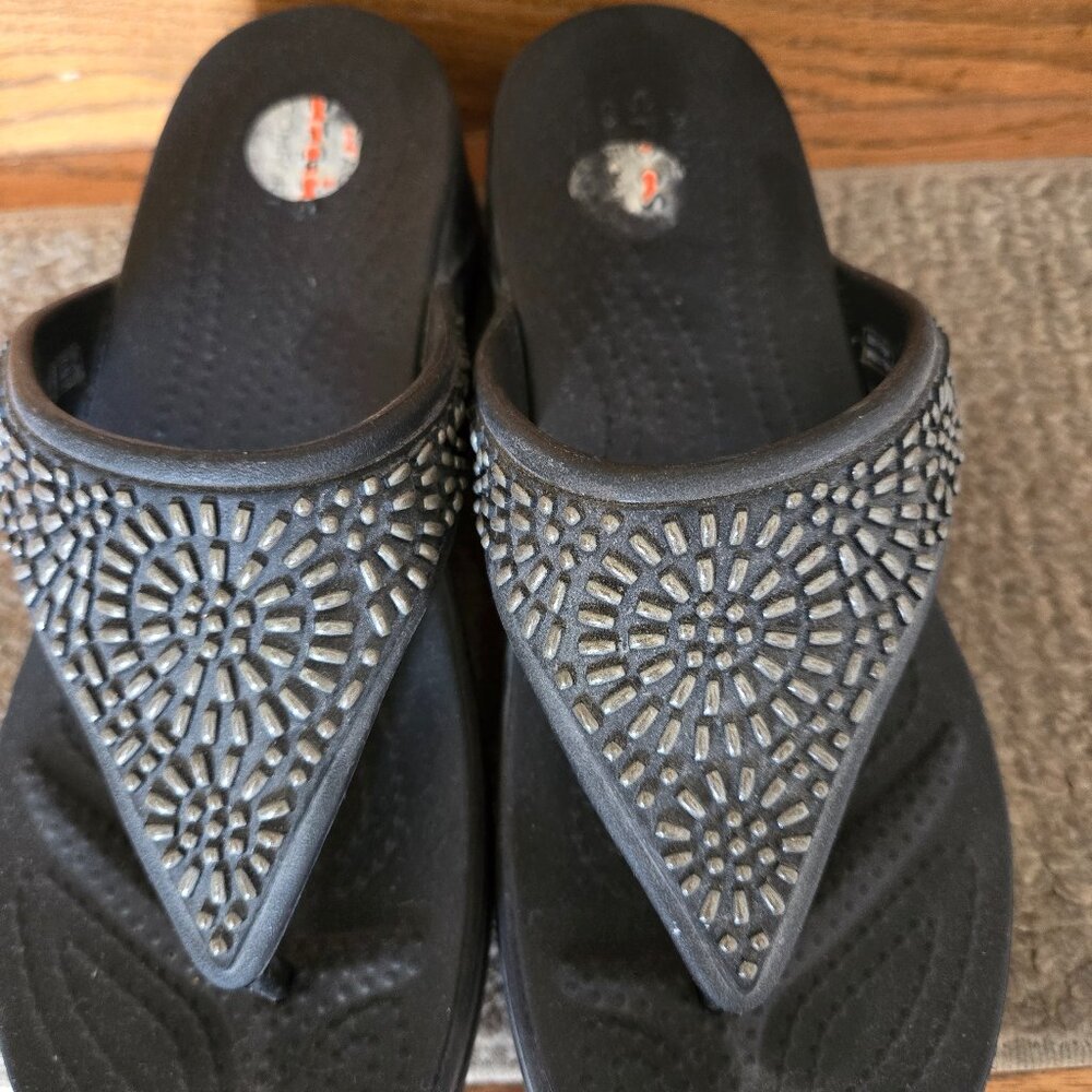 Perfect for Summer NWOT Comfy crocs